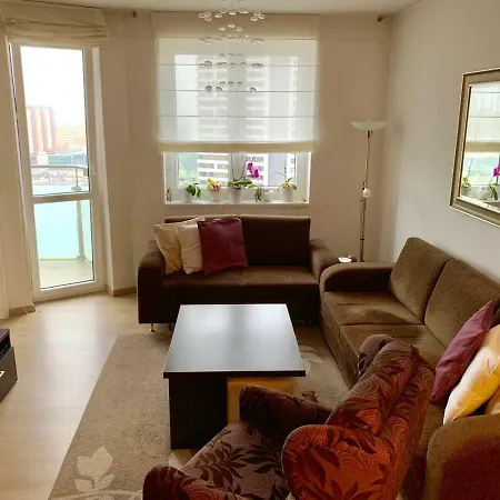 Cozy, Beautiful View, Parking, 1 Stop By Train To Old Town Apartment Bratislava