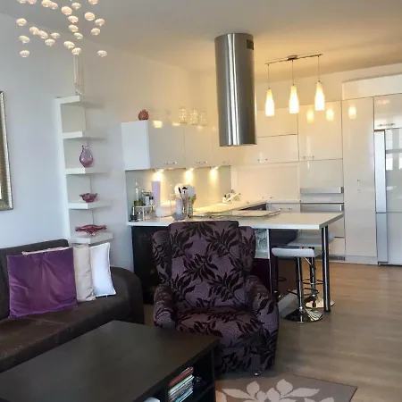 Cozy, Beautiful View - 1 Stop By Train To Old Town Apartment Bratislava