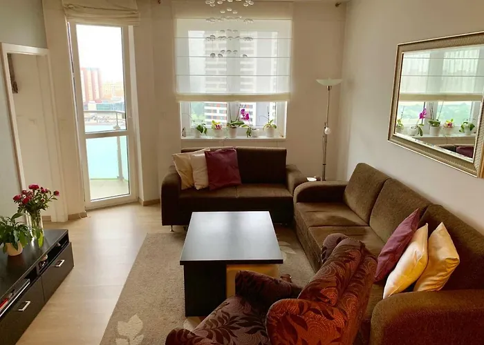 Cozy, Beautiful View - 1 Stop By Train To Old Town Διαμέρισμα Μπρατισλάβα