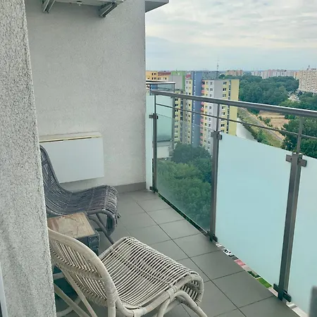 Appartamento Cozy, Beautiful View - 1 Stop By Train To Old Town